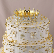 Pasta Tacı Plastik Taşlı Tam Tur 12 Cm Altın