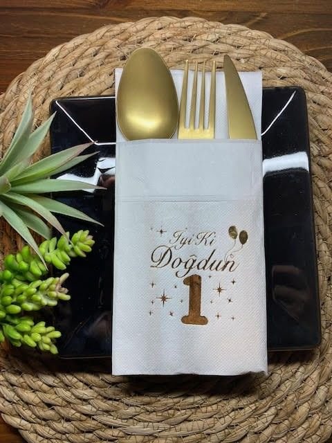 1 Yaş İyi Ki Doğdun Gold 12'li Cepli Peçete