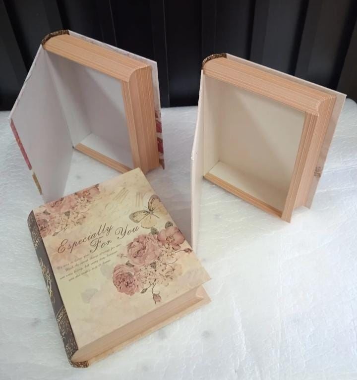 Çiçek Desenli Kitap Hediye Kutusu 3'lü 10474