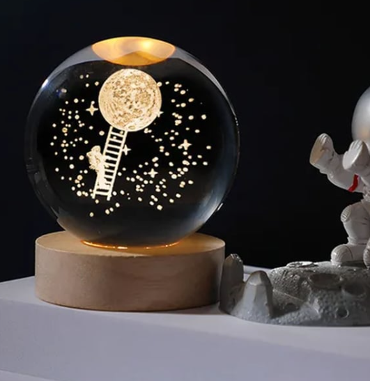 Ahşap Standlı Usbli  Astronot Cam Kar Küresi 12277-3