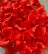 GÜL YAPRAĞI MASA KONFETİ RENKLİ 144 LÜ KIRMIZI