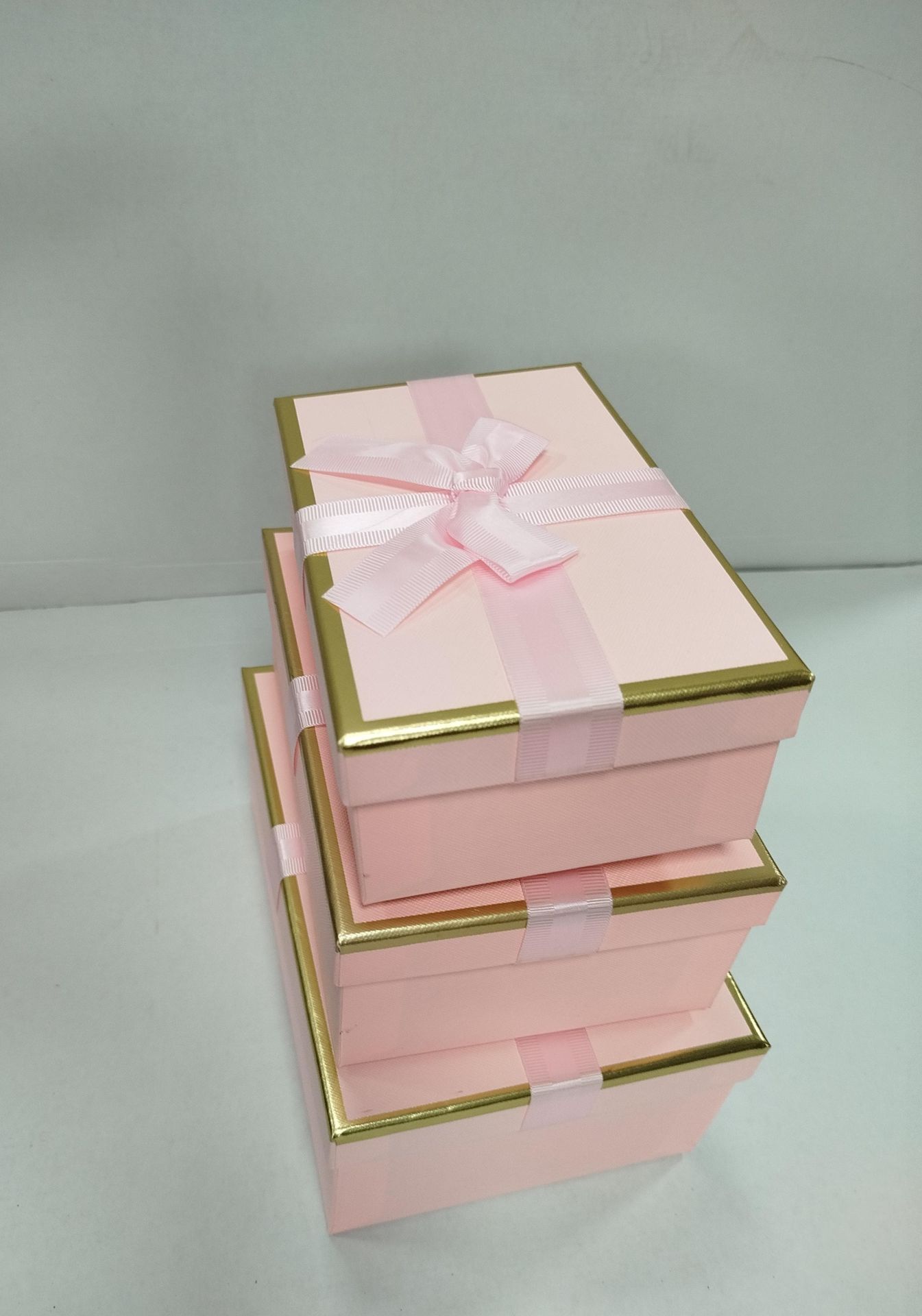 Sevgililer Günü Küçük Dikdörtgen Kutu 3'lü Pembe Gold Detaylı 125305
