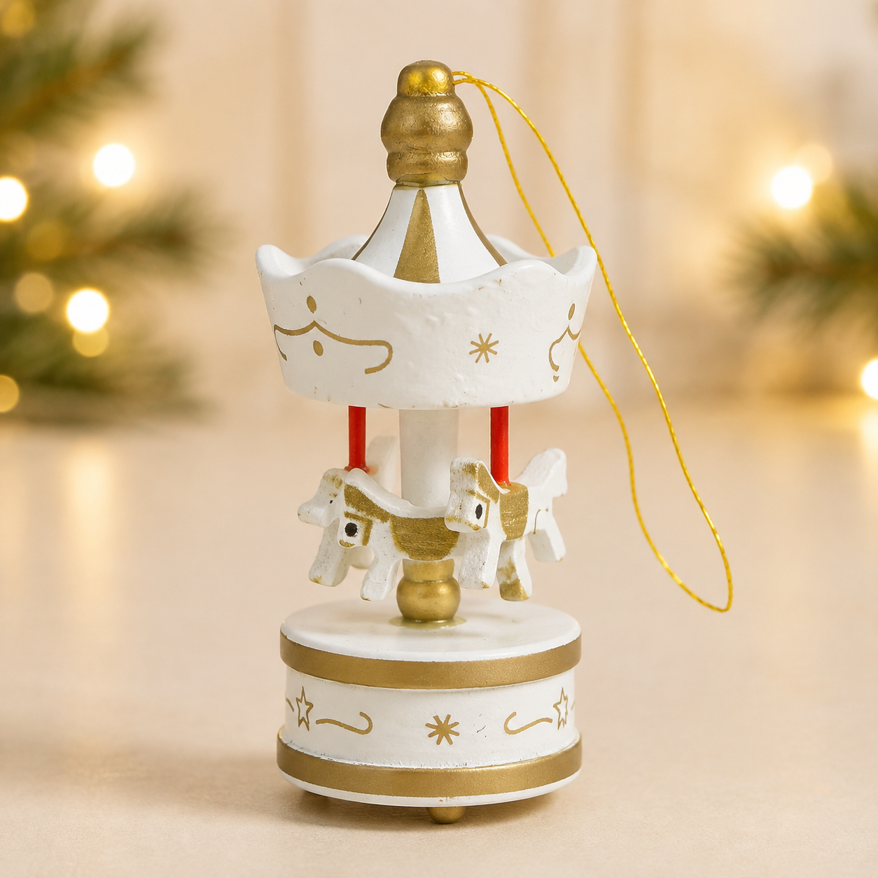 6’lı Ahşap Atlı Karınca Yılbaşı Süsü – Beyaz Gold 8 cm